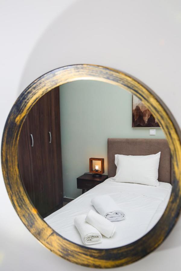 Stella Boutigue Rooms Néa Péramos Buitenkant foto