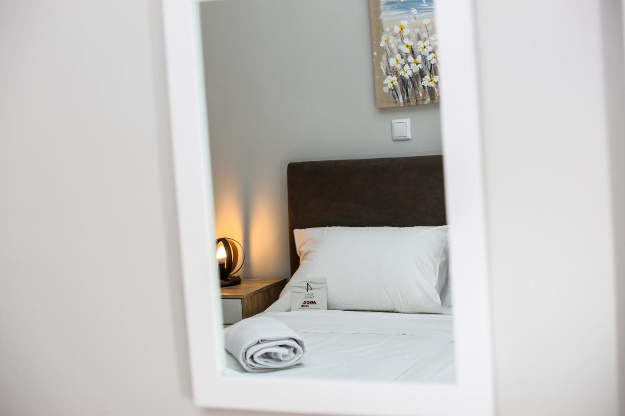 Stella Boutigue Rooms Néa Péramos Buitenkant foto
